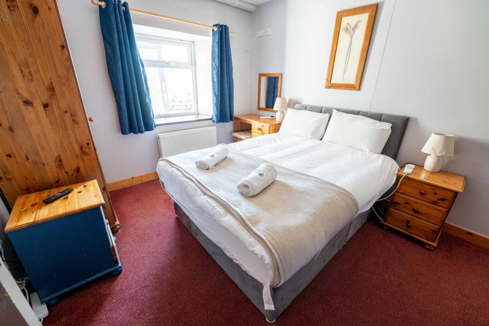 Aras Ghleann Cholm Cille Hotel Гленкалъмкил Екстериор снимка